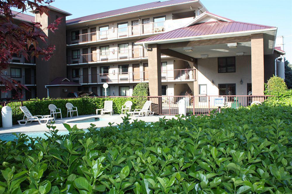 Baymont By Wyndham Pigeon Forge Near Island Drive Hotel Buitenkant foto