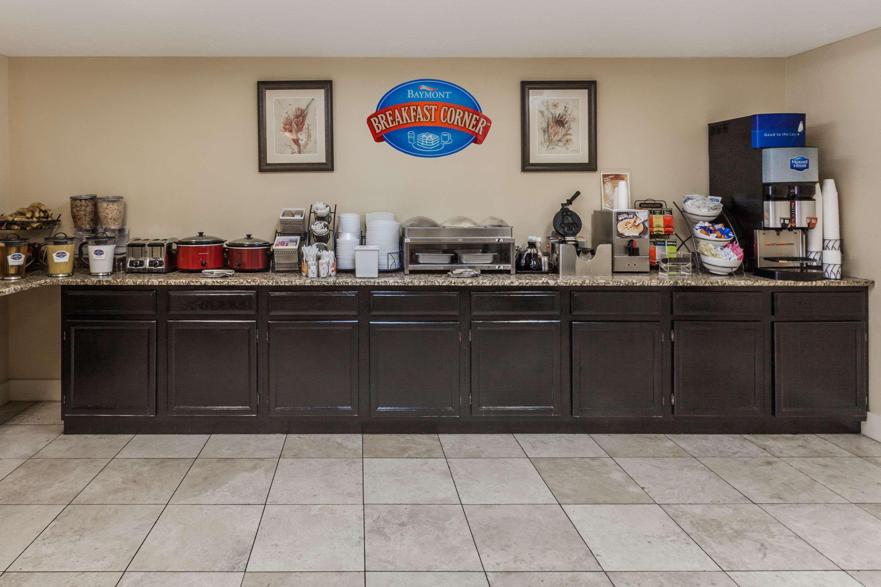 Baymont By Wyndham Pigeon Forge Near Island Drive Hotel Buitenkant foto